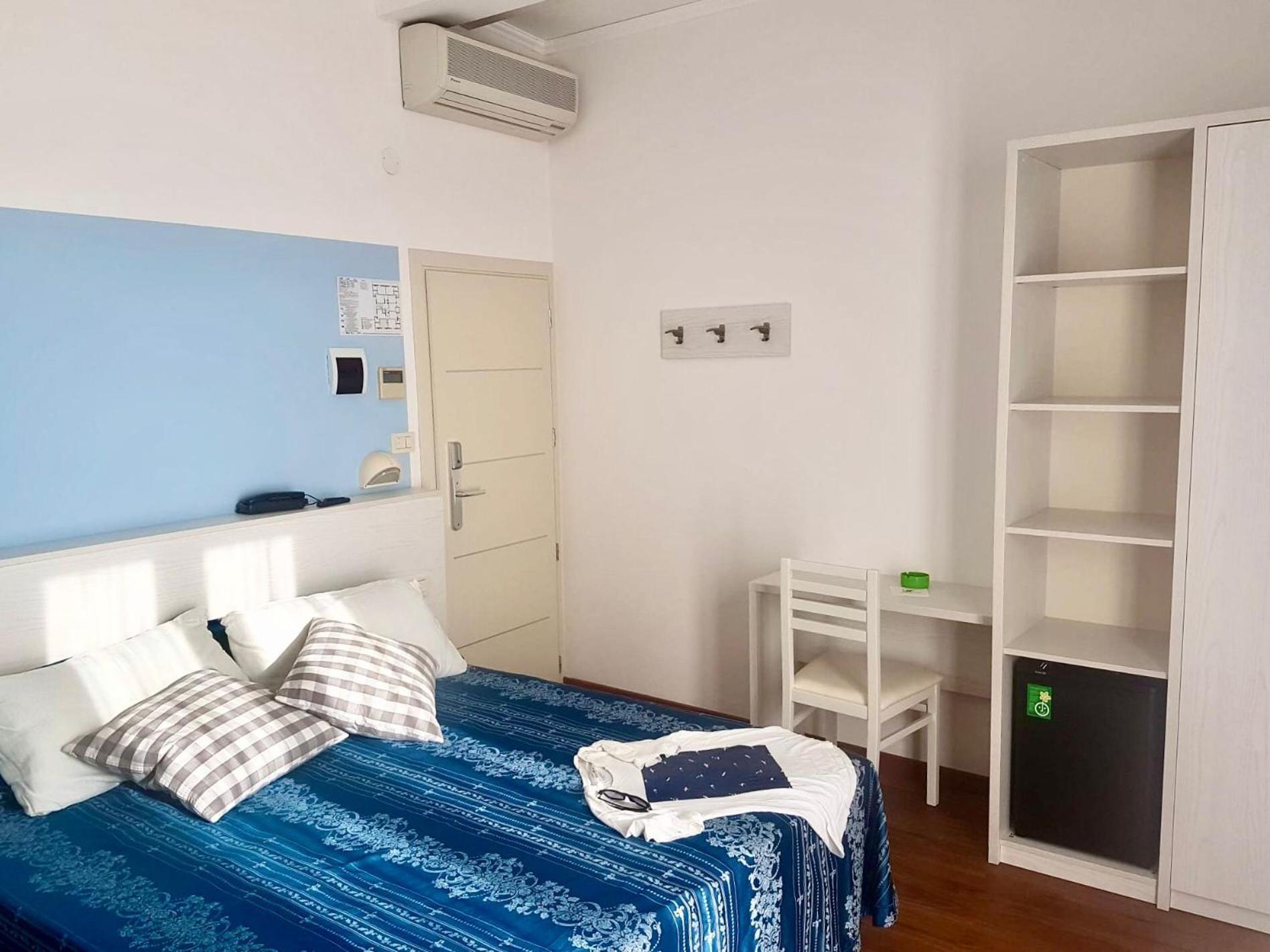 Hotel Arena Ріміні Екстер'єр фото